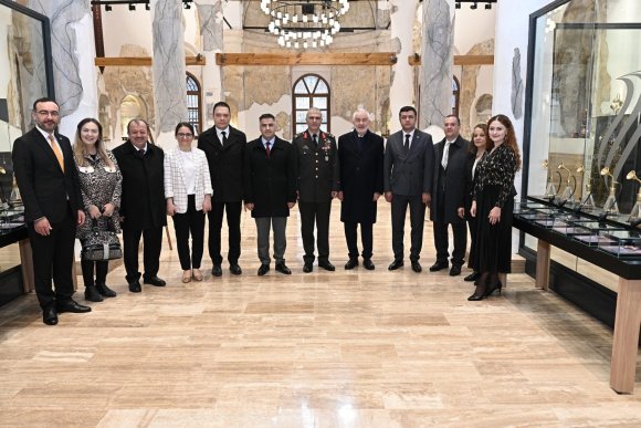 ATATÜRK’ÜN KULLANDIĞI KOKU VE KOLONYA ŞİŞELERİ MİSPARTA KOKU MÜZESİ’NDE SERGİLENİYOR