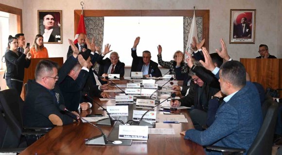 ÇAMYUVA MAHALLESİ’NDE SEL VE SU BASKININA KARŞI ÇALIŞMA RAPORU OY BİRLİĞİ İLE KABUL EDİLDİ