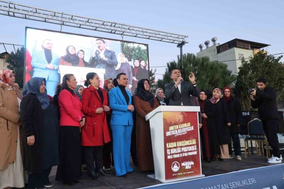 KOZANLI KADINLAR HEM GELECEKLERİ HEM DE ÖĞRENCİLER İÇİN ÜRETECEK