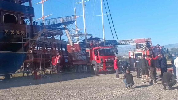 BAKIM SIRASINDA TUR TEKNESİ ALEV ALDI DUMANDAN ETKİLENEN İŞÇİ HASTANELİK OLDU