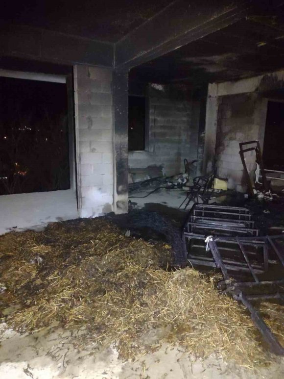 MANAVGAT’TA ARDİYE YANGINI KORKUTTU