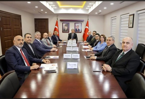 ULUSLARARASI ADANA PORTAKAL ÇİÇEĞİ KARNAVALI HAZIRLIKLARI DEĞERLENDİRİLDİ