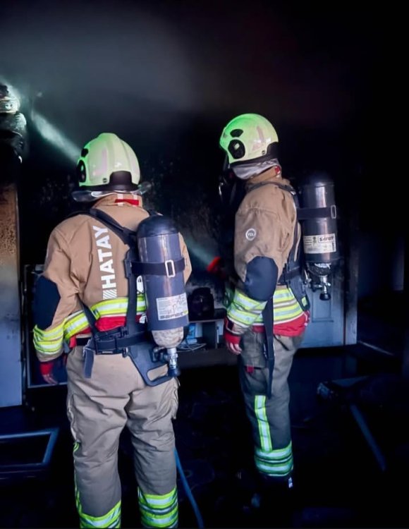 ANTAKYA’DA MESKEN YANGINI