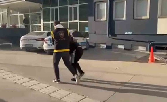İSKENDERUN’DA HAPİS CEZASI İLE ARANAN ŞAHIS YAKALANDI