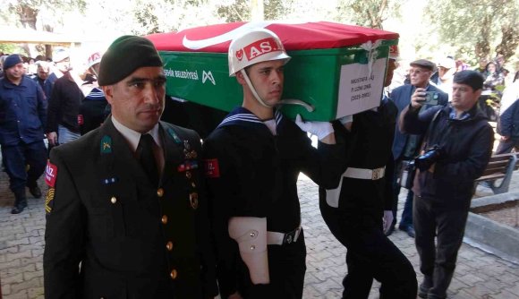 KIBRIS’TA KAZADA HAYATINI KAYBEDEN UZMAN ONBAŞI SON YOLCULUĞUNA UĞURLANDI