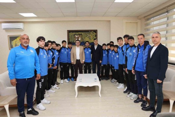 AKDENİZ BELEDİYE SPOR U-14 TAKIMI TÜRKİYE ŞAMPİYONASI YOLUNDA