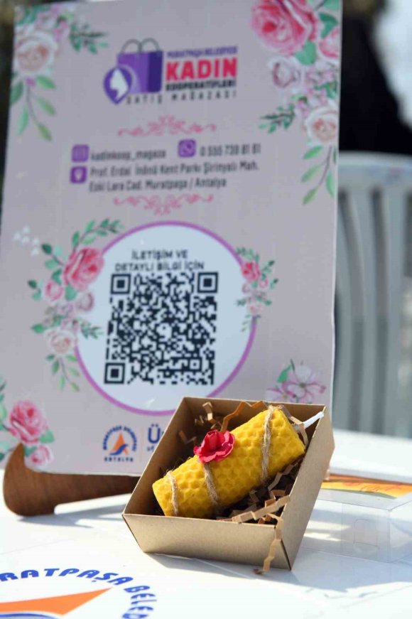 KADIN KOOPERATİFLERİNDEN BAL MUMU ATÖLYESİ