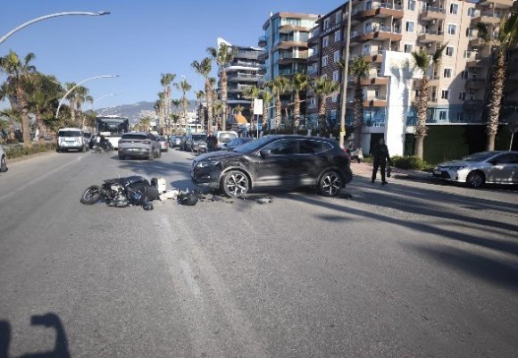 ALANYA’DA SUV MOTOSİKLET ÇARPIŞTI: 1 ÖLÜ 1, YARALI
