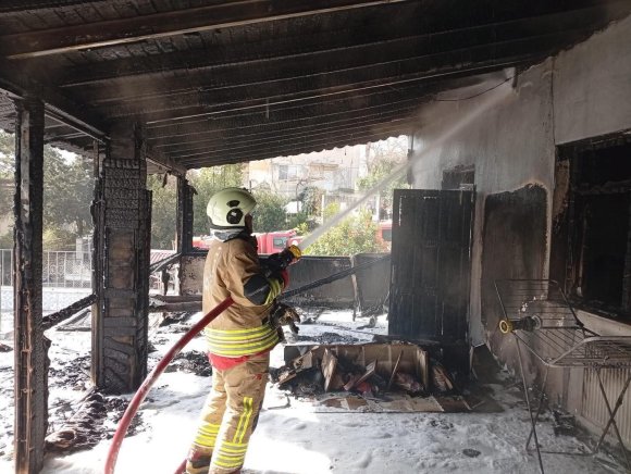 SAMANDAĞ’DA MÜSTAKİL EVDE YANGIN ÇIKTI