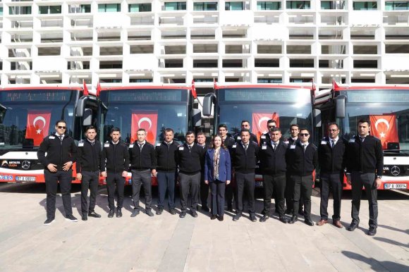 ANTALYA BÜYÜKŞEHİR’DEN ULAŞIM FİLOSUNA TAKVİYE: 19 HİBRİT OTOBÜS SAHADA
