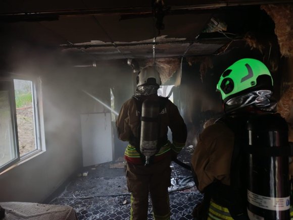 ANTAKYA’DA MÜSTAKİL EV YANARAK KULLANILMAZ HALE GELDİ