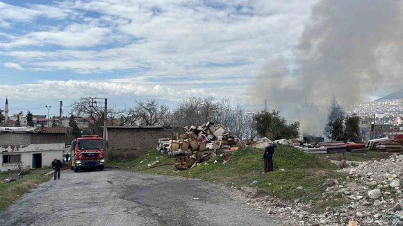 KAHRAMANMARAŞ’TA İŞ YERİ YANGINI