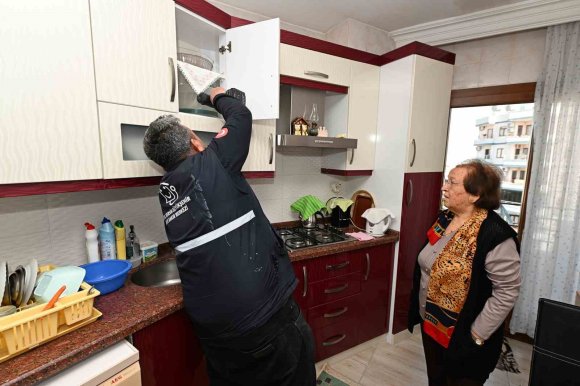 MERSİN’DE YAŞLILARA EVDE BAKIM VE SOSYAL DESTEK HİZMETİ