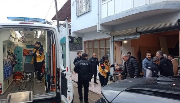ADANA’DA İŞ YERİNDE SİLAHLI KAVGA: 2 YARALI