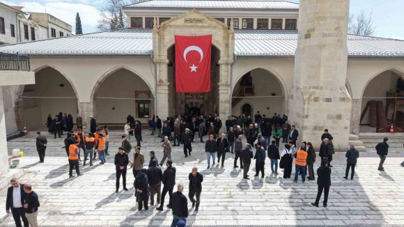 DEPREMDE HASAR GÖREN 583 YILLIK ULU CAMİ YENİDEN İBADETE AÇILDI