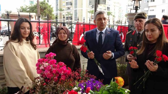 ANTALYA’DA ÇANAKKALE ŞEHİTLERİ ANILDI