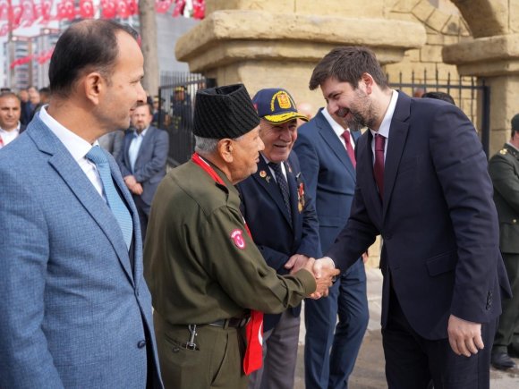 NUSRET MAYIN GEMİSİNDE ÇANAKKALE RUHU YAŞATILDI