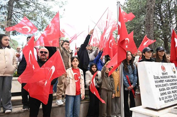 OSMANİYE’DE ÇANAKKALE ZAFERİ’NİN 111. YILI TÖRENLE ANILDI