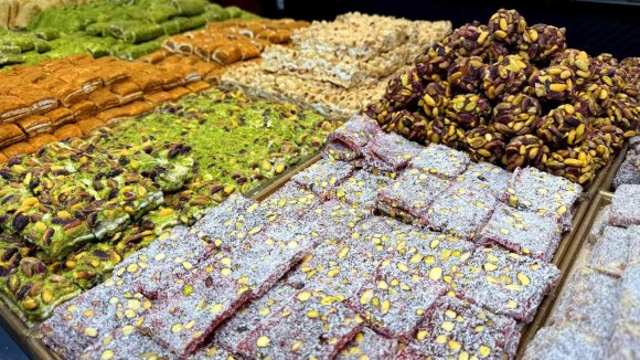 BAYRAM ÖNCESİ LOKUM VE ŞEKERLEME SATIŞLARI ARTTI