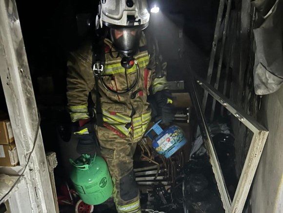 İSKENDERUN’DA EV YANGINI