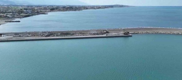 AKDENİZ’İN İNCİSİ ARSUZ’DA YAT LİMANI MODERNİZE EDİLİYOR