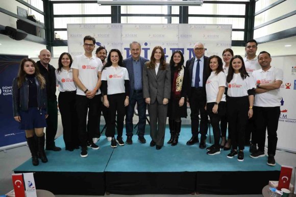 TÜRKİYE’DE KRONİK HASTALIKLARDA ALARM: TEDAVİYE UYUM HAYATİ ÖNEMDE