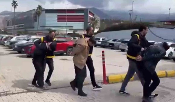 HATAY’DA HAPİS CEZASI İLE ARANAN 5 KİŞİ YAKALANDI