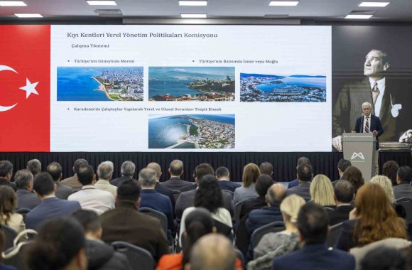 BAŞKAN SEÇER: "KIYI KENTLERİNİN GELECEĞİ, TÜRKİYE’NİN GELECEĞİNİN ÇOK ÖNEMLİ BİR PARÇASIDIR"