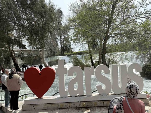 TARSUS ŞELALESİ’NE YAĞIŞ SONRASI ZİYARETÇİ AKINI