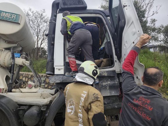 DEFNE’DE TRAFİK KAZASI: 2 YARALI