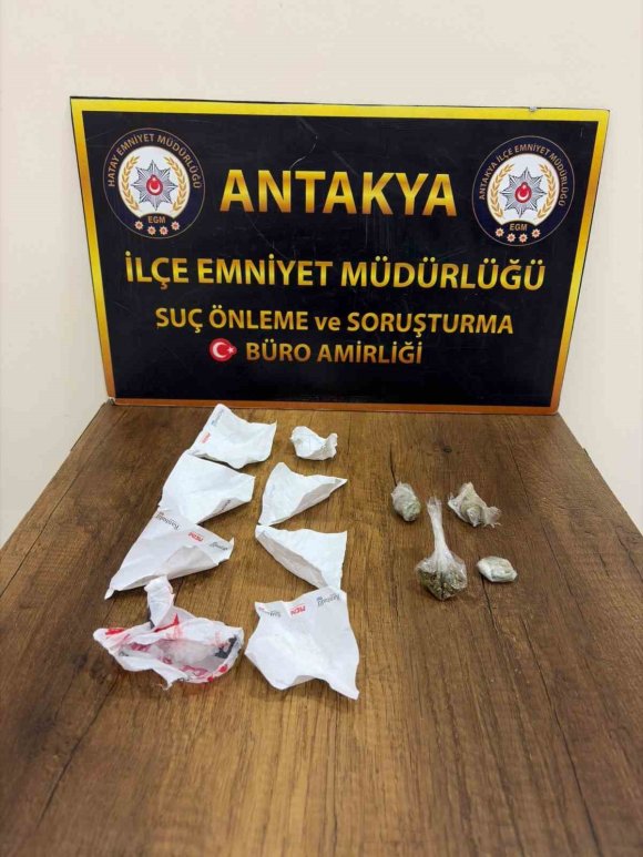 HATAY’DA UYUŞTURUCU SATICILARIN YÖNELİK OPERASYON; 4 GÖZALTI