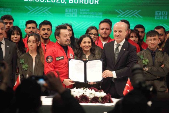 YÜKSEKÖĞRETİM KURULU BAŞKANI EROL ÖZVAR: "GENÇ ÇİFTÇİ ADAYLARININ YETİŞMESİNE KATKI SUNACAĞIZ"