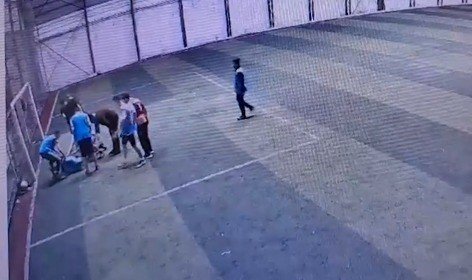 HALI SAHADA YÜREK YAKAN ÖLÜM: KALECİ TOP DARBESİ SONRASI HAYATINI KAYBETTİ