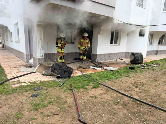 KAHRAMANMARAŞ’TA BİNADA YANGIN PANİĞİ