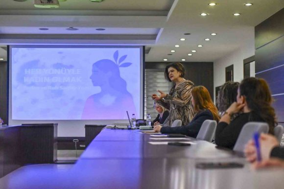 BELEDİYEDEN KADIN PERSONELE HAK EĞİTİMİ