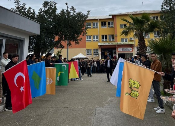 OSMANİYE’DE NEVRUZ’DA HEM EĞLENDİLER HEM YARDIM ETTİLER