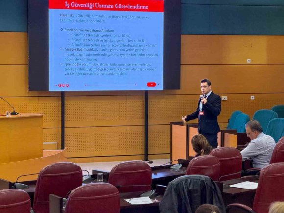 TARSUS’TA İŞ SAĞLIĞI VE GÜVENLİĞİ SEMPOZYUMU DÜZENLENDİ