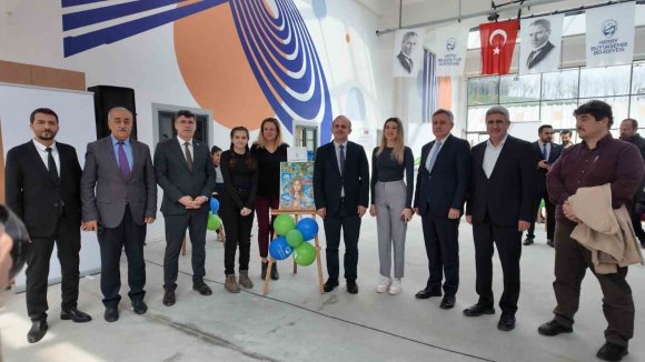 HATAY’DA KÜÇÜK RESSAMLAR TUVALLERİNDE SUYU ANLATTI