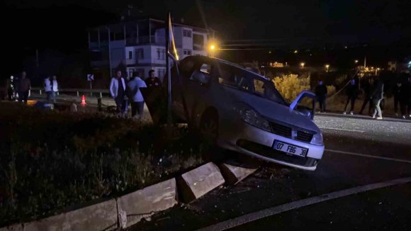 GAZİPAŞA’DA GECE YARISI KAZA: 5 YARALI