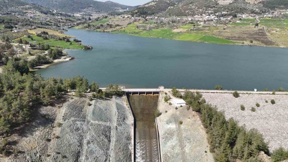 SON 65 YILIN EN KURAK YILINDA TAMAMEN KURUYAN YAYLADAĞI BARAJI’NDA SU SEVİYESİ 3 AYDA YÜZDE 100’E ULAŞTI