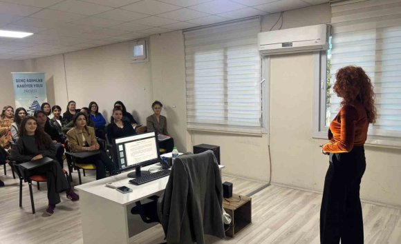 GENÇ KADINLARIN İSTİHDAM YOLCULUĞU BAŞLADI