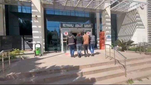 REYHANLI’DA EVDEN HIRSIZLIK ŞÜPHESİYLE TUTUKLANDI