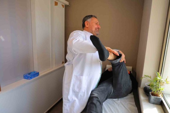 BEL AĞRISI TOPLUMUN YÜZDE 80’İNİ ETKİLİYOR