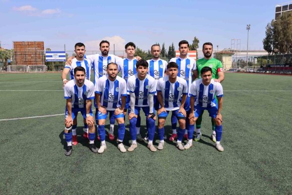 AKDENİZ BELEDİYE SPOR’DAN PLAY-OFF’TA FARKLI GALİBİYET