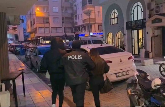 İSKENDERUN’DA FUHUŞ OPERASYONU: 4 GÖZALTI