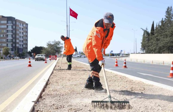 MERSİN’DE AĞAÇLANDIRMA SEFERBERLİĞİ BAŞLADI