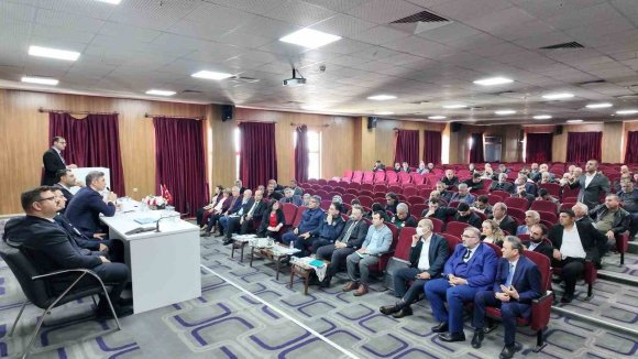 YEŞİLAY, YÜREĞİR’DE MUHTARLARLA BULUŞTU