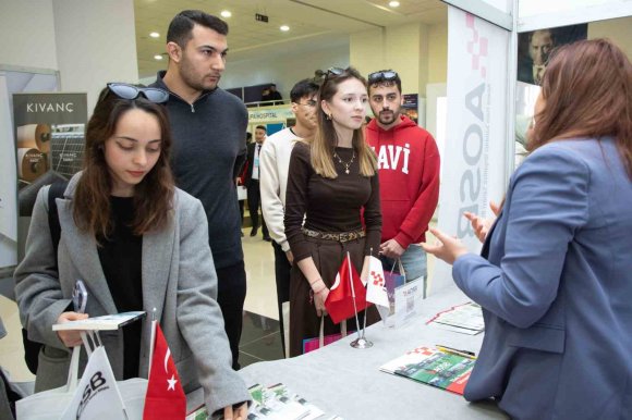 AOSB, DABKAF’26’DA GENÇLERLE BULUŞTU