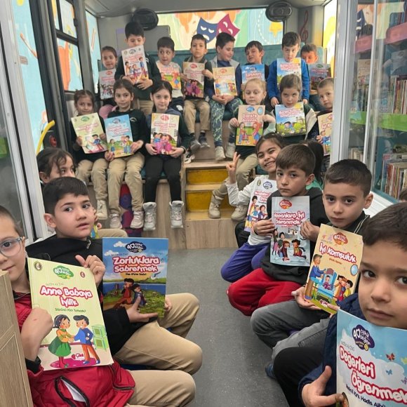 KAHRAMANMARAŞ’TA MOBİL KÜTÜPHANE