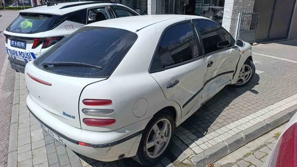 MANAVGAT’TA OTOMOBİLLER ÇARPIŞTI: 1 YARALI